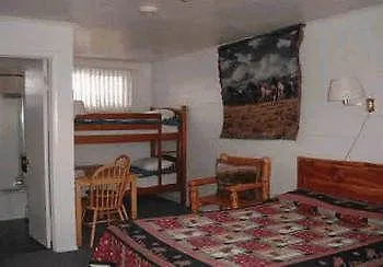 Motel Budget Host Elk Antler
