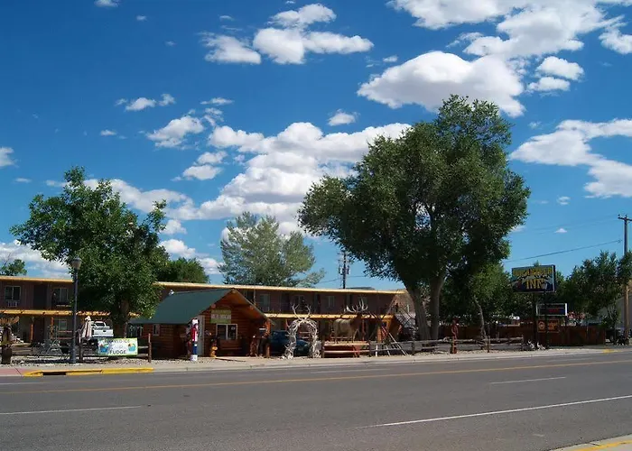 Budget Host Elk Antler Motel